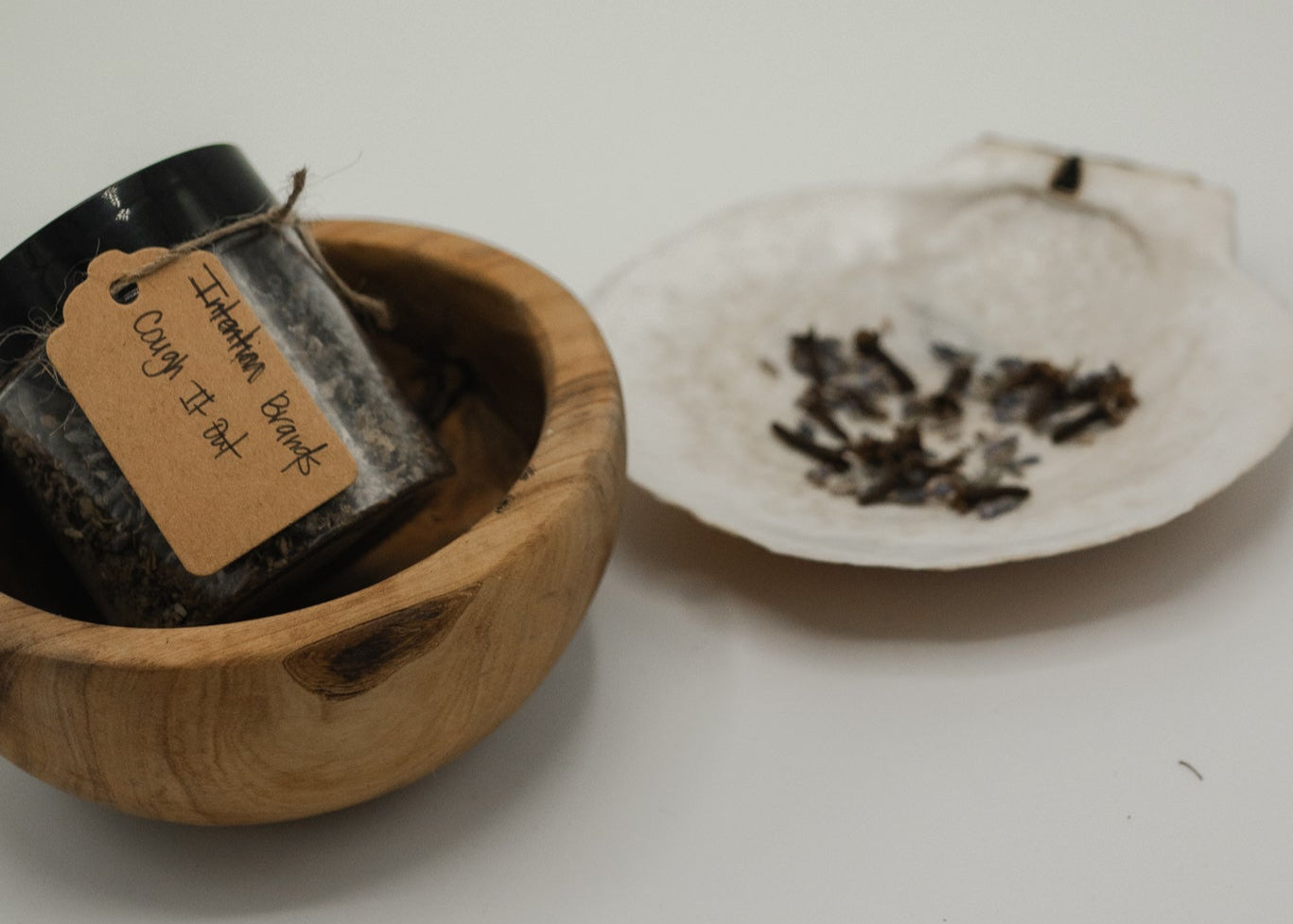 photo of herbs, smokable, lung detox